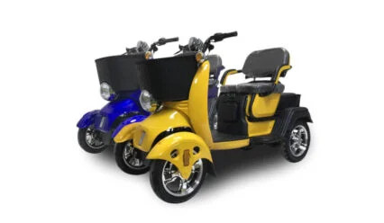 E-Scooter (Automatický, 1 kWt, 3 Sedadla)