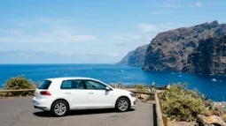 Levná autopůjčovna na Tenerife: Jak získat nejvýhodnější nabídku bez triků u přepážky