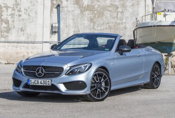 Mercedes-AMG C-Class Cabrio (Automat, 3.0 L, 4 místa)
