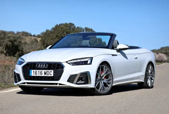 Audi A5 Cabrio (Automat, 2.0 L, 4 místa)