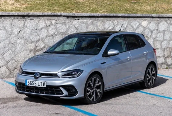 Volkswagen Polo (Automat, 1.2 L, 5 míst)