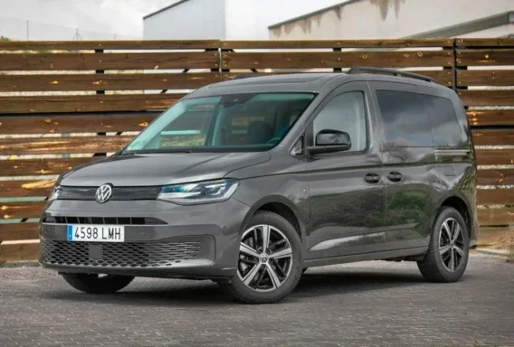 Volkswagen Caddy Maxi (Automat, 2.0 L, 7 míst)