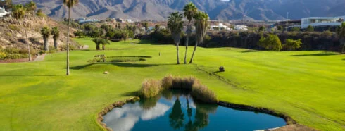 Golfová hřiště na Tenerife: Průvodce pro nadšence do golfu s dírami na jednom místě